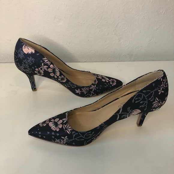 Charles by Charles David pointed toe kitten heel - Picture 4 of 8